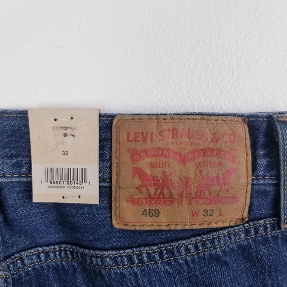 Levi's Men's 469 Loose Jean Shorts NWT - Picture 7 of 10